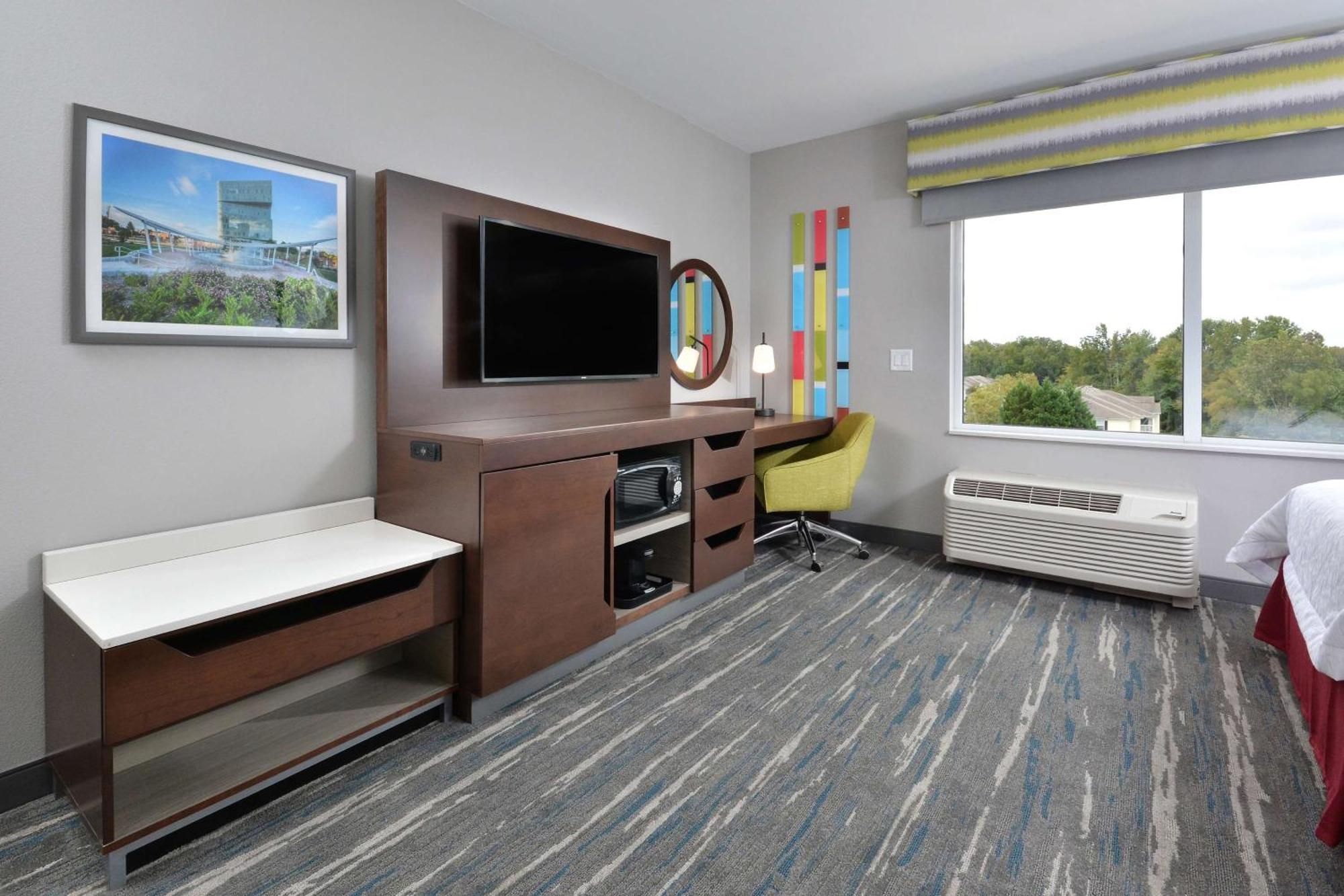 Hampton Inn & Suites Charlotte North I 485 Exterior foto